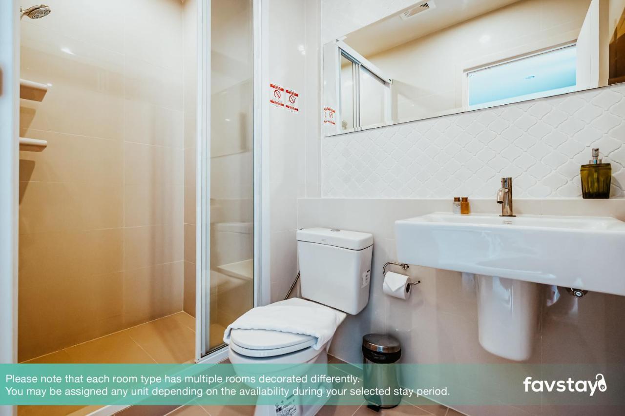 Favstay - The Base Downtown Phuket Exterior foto