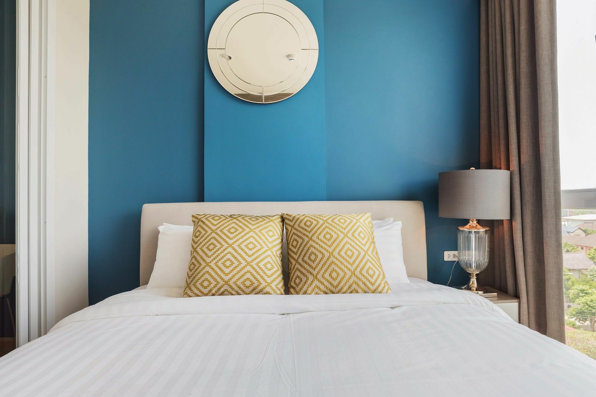 Favstay - The Base Downtown Phuket Exterior foto