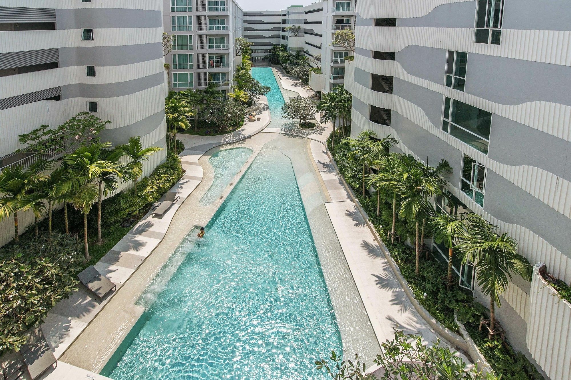 Favstay - The Base Downtown Phuket Exterior foto